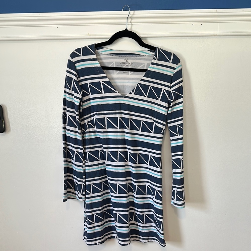 MAHI GOLD. SIZE SMALL. White Mark Women's Navy and White Striped Dress